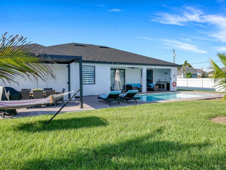 Casa Sevilla, Heated Pool, Sleeps 9, 4B3B Cape Coral Eksteriør billede