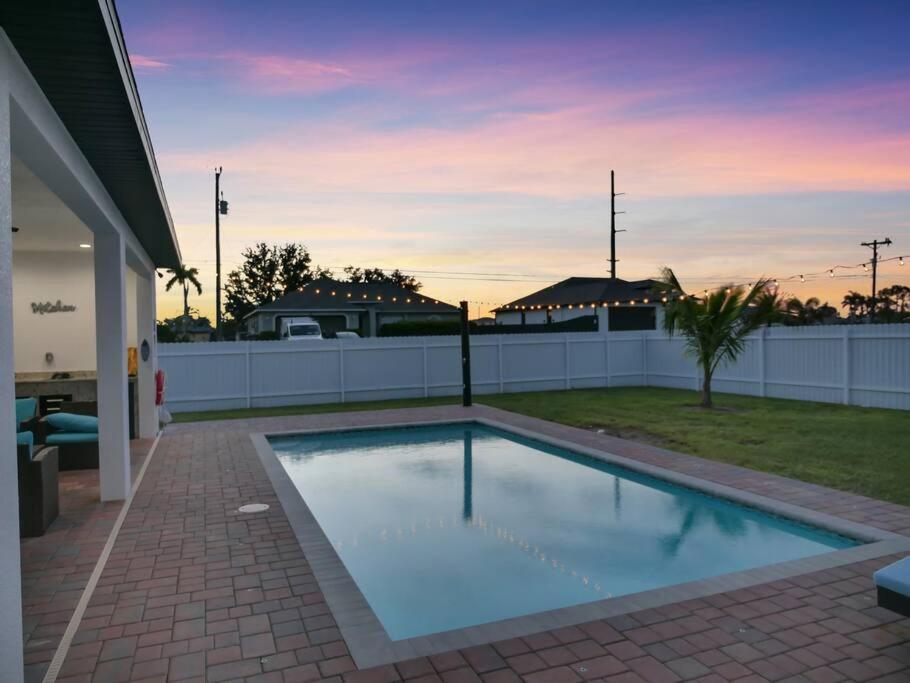 Casa Sevilla, Heated Pool, Sleeps 9, 4B3B Cape Coral Eksteriør billede