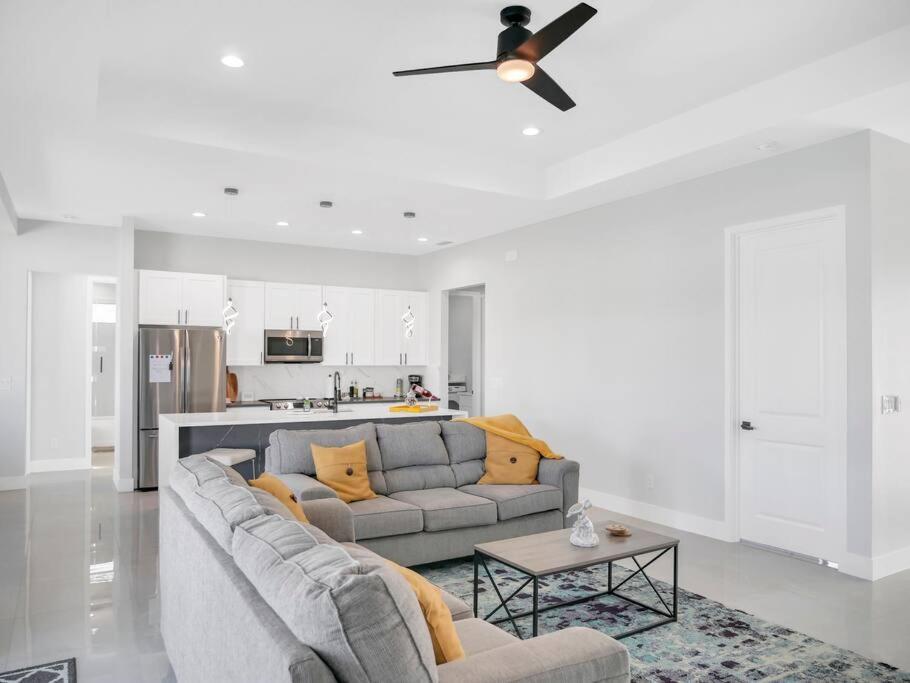 Casa Sevilla, Heated Pool, Sleeps 9, 4B3B Cape Coral Eksteriør billede