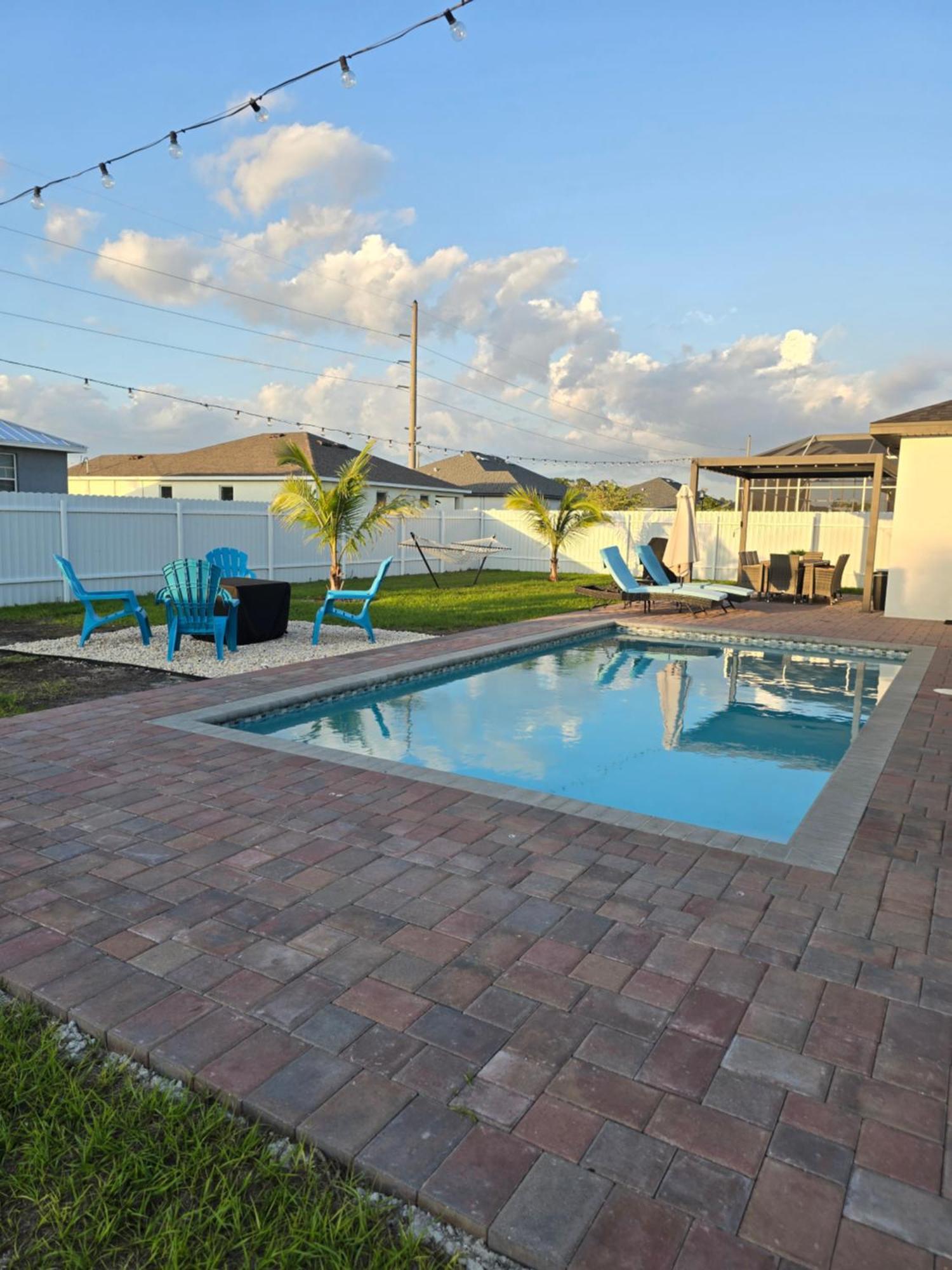 Casa Sevilla, Heated Pool, Sleeps 9, 4B3B Cape Coral Eksteriør billede